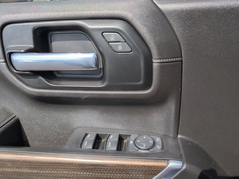 Used 2020 Chevrolet Silverado 1500 LT Trail Boss w/ Bed Protection Package AWD/4WD image 15