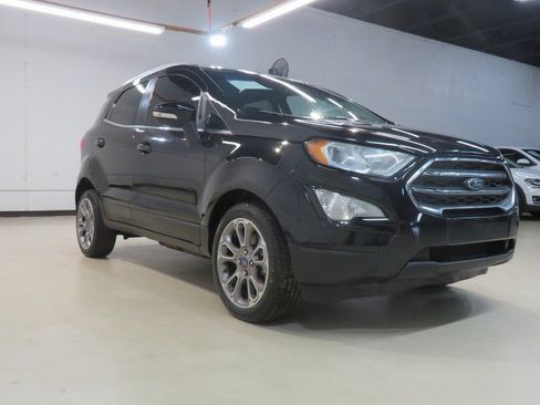 Used 2018 Ford EcoSport Titanium image 2