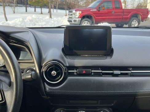 Used 2019 Toyota Yaris LE FWD image 26
