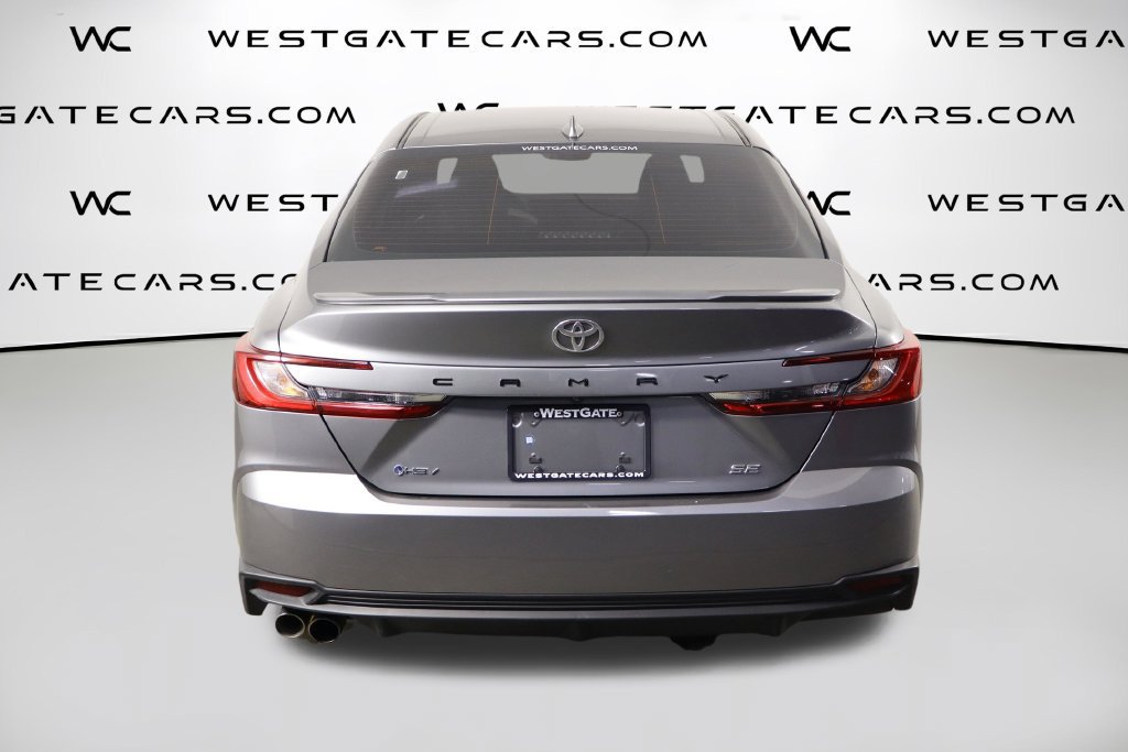 Used 2025 Toyota Camry SE FWD image 4