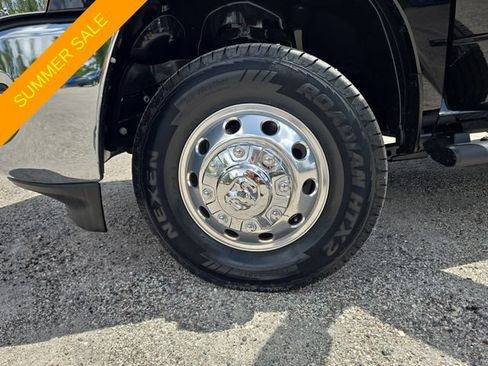 Certified 2025 RAM 3500 Tradesman AWD/4WD image 27