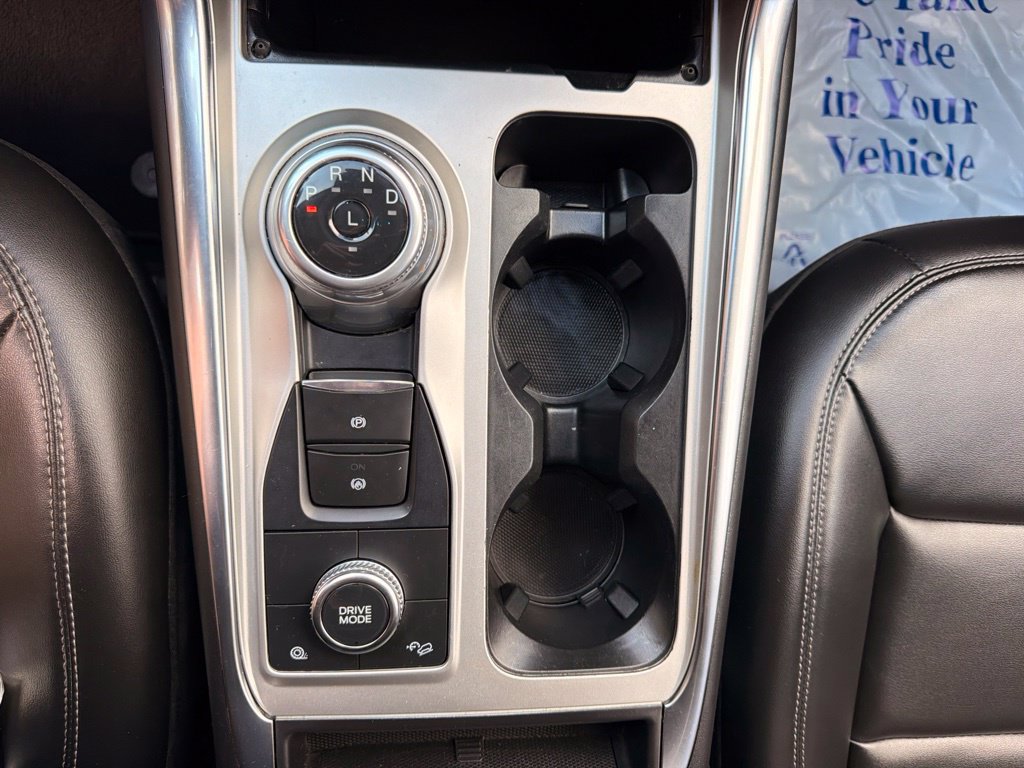 Used 2022 Ford Explorer XLT w/ Equipment Group 202A AWD/4WD image 26