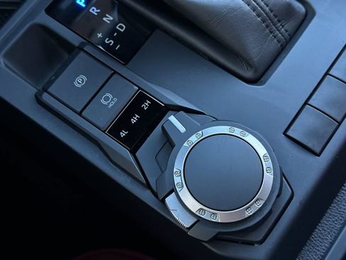 Used 2025 Toyota Tacoma SR image 28