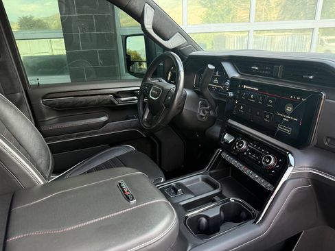 Used 2025 GMC Sierra 2500 AT4X AWD/4WD image 47
