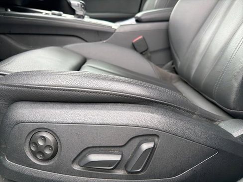 Used 2017 Audi A4 2.0T Premium w/ Convenience Package image 16