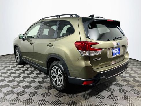 Used 2024 Subaru Forester Premium AWD/4WD image 5
