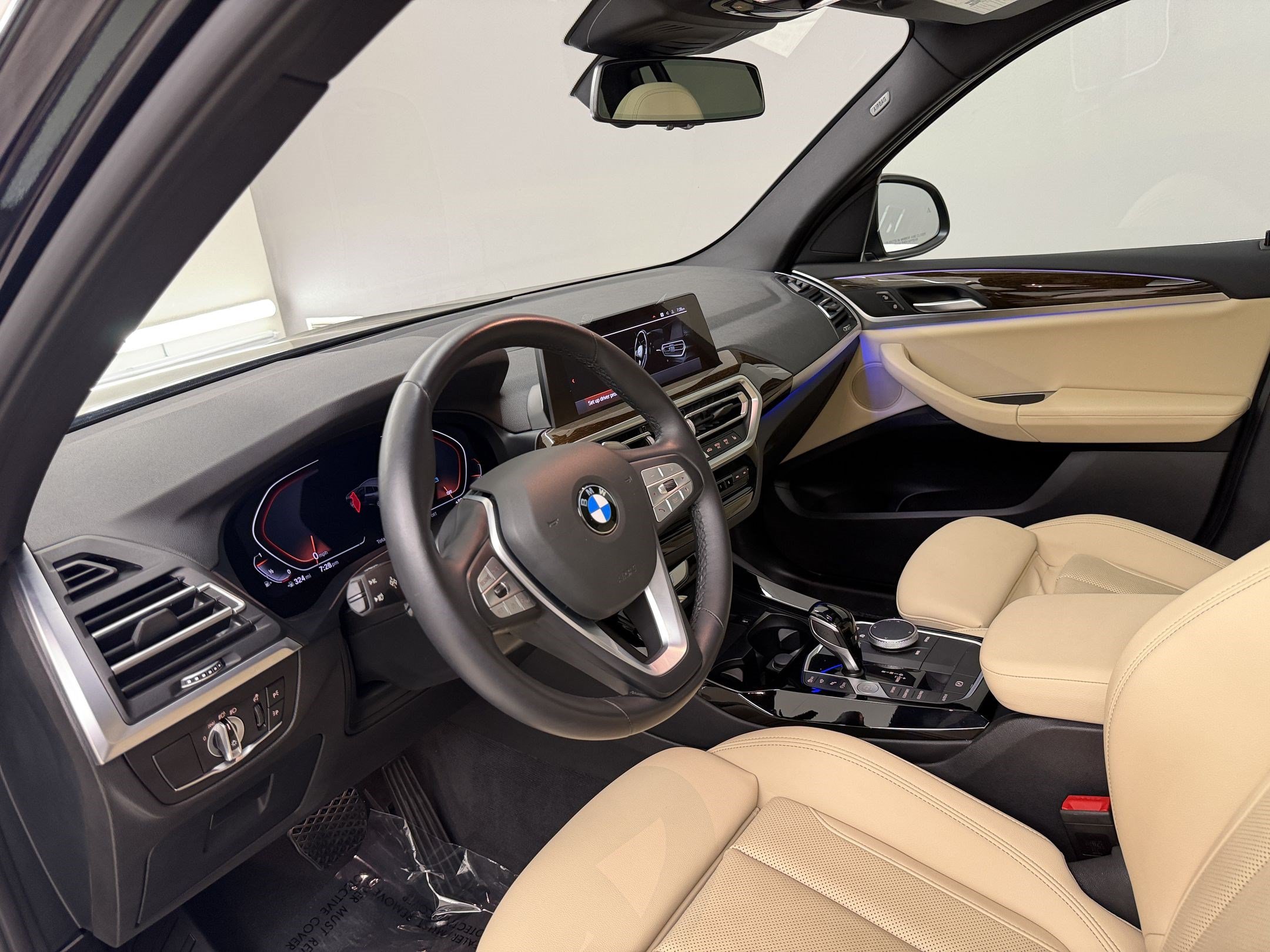 Certified 2024 BMW X3 sDrive30i w/ Convenience Package RWD image 4