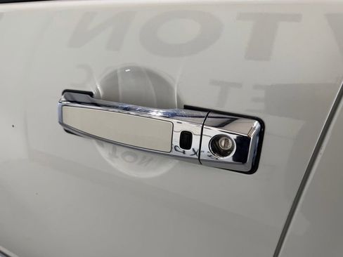 Used 2015 Nissan Armada SL RWD image 5