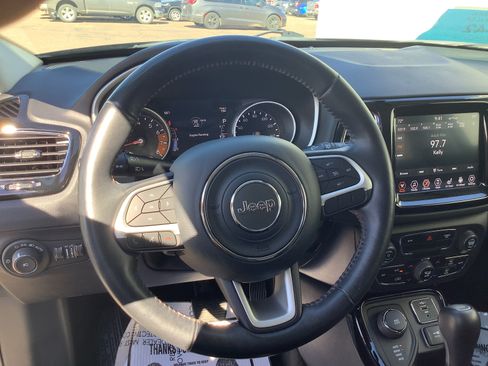 Used 2019 Jeep Compass Limited AWD/4WD image 12