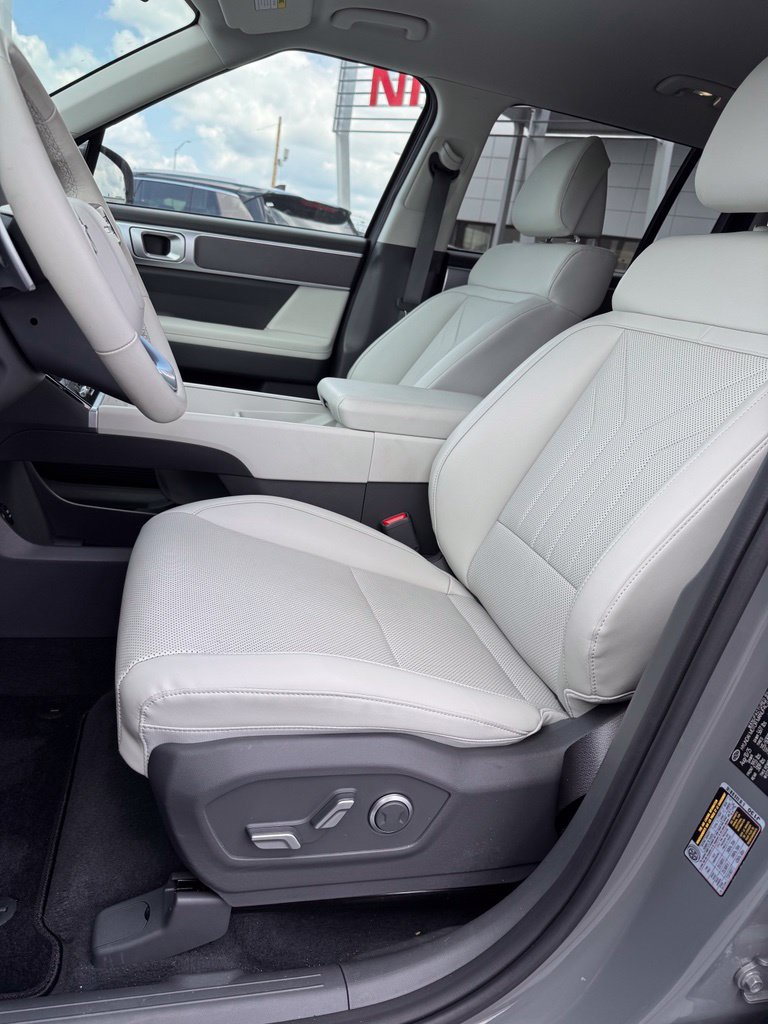 Used 2026 Hyundai Santa Fe SEL AWD/4WD image 9