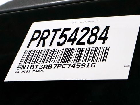 Certified 2023 Nissan Rogue S image 32