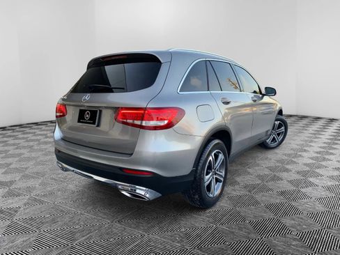 Used 2019 Mercedes-Benz GLC 300 GLC 300 Sport Utility 4D image 6