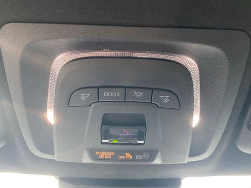 Used 2025 Toyota Corolla SE image 25