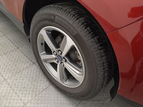 Used 2019 Ford Edge SEL w/ Equipment Group 201A FWD image 31