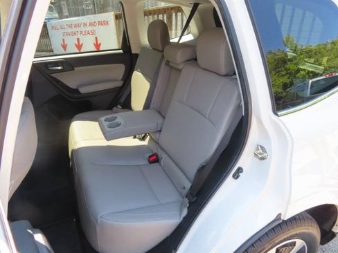 Used 2017 Subaru Forester 2.5i Limited AWD/4WD image 15