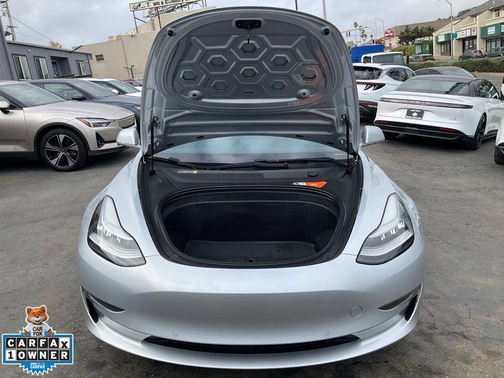 Used 2018 Tesla Model 3 Long Range RWD image 13