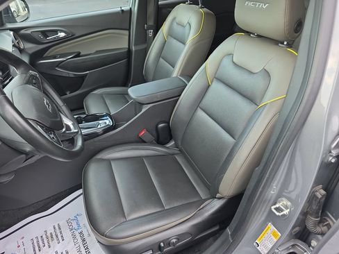 Used 2024 Chevrolet Trax ACTIV w/ Driver Confidence Package FWD image 11