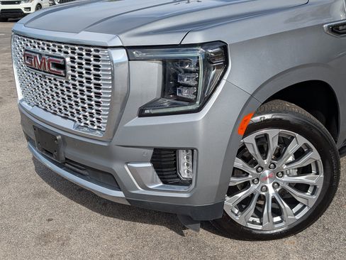 Used 2023 GMC Yukon XL Denali image 13
