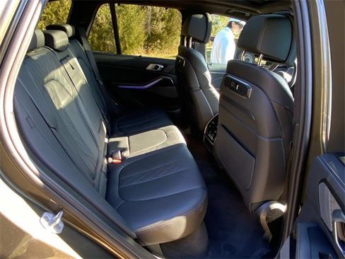 Used 2025 BMW X5 M60i w/ Executive Package image 34