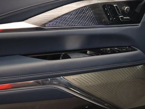 New 2026 Cadillac Escalade IQL Luxury image 7