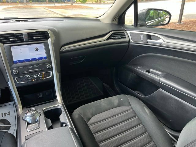 Used 2019 Ford Fusion SE AWD/4WD image 26