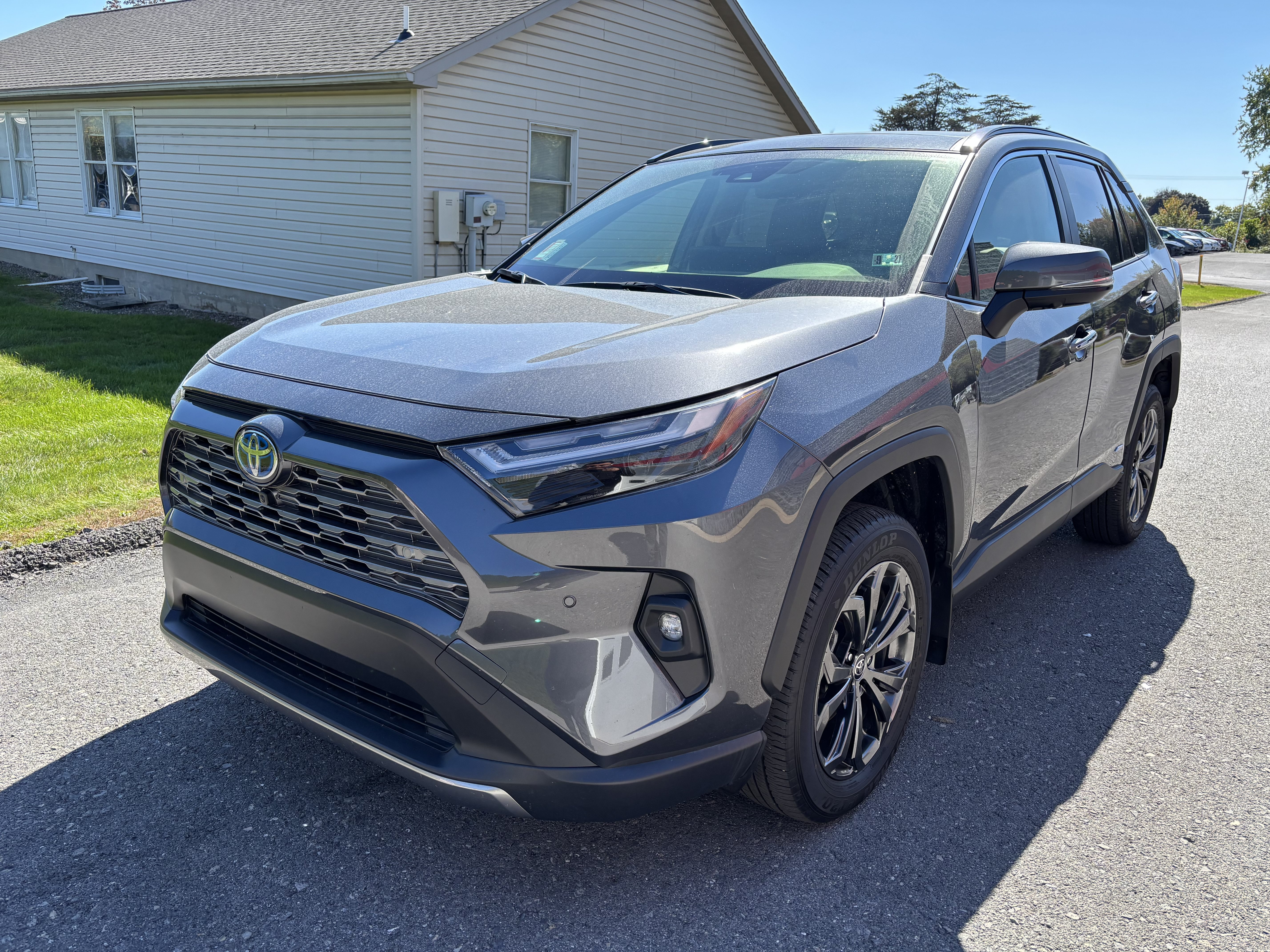 Used 2024 Toyota RAV4 Limited w/ Advanced Technology Package AWD/4WD image 8
