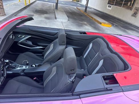 Used 2018 Chevrolet Camaro LT image 12