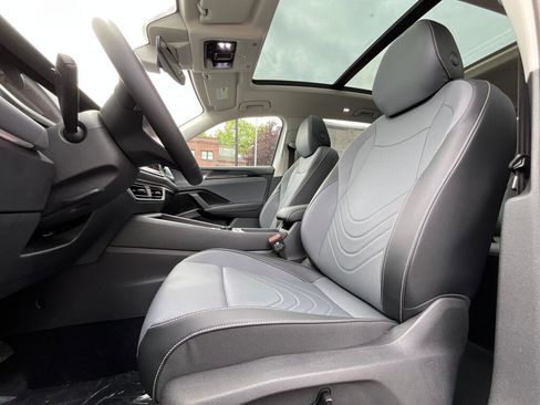 New 2026 Volkswagen Tiguan SE AWD/4WD image 11