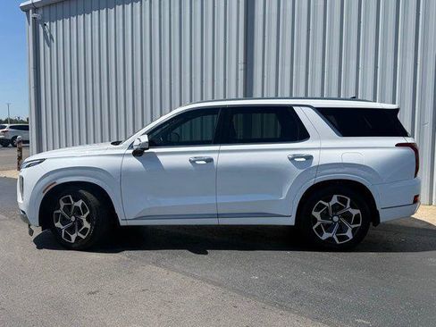 Used 2022 Hyundai Palisade Calligraphy w/ Cargo Package FWD image 2