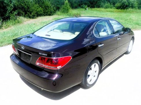 Used 2005 Lexus ES 330 FWD image 12