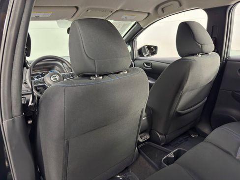 Used 2025 Nissan Leaf S image 29