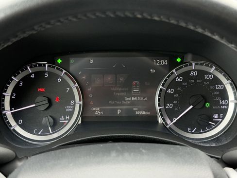 Certified 2023 Toyota Highlander XLE image 26