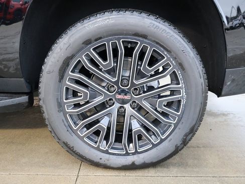 New 2025 GMC Yukon XL Elevation w/ LPO, Elevation Black Package image 50