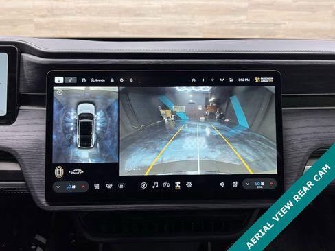 Used 2024 Rivian R1S Adventure image 12