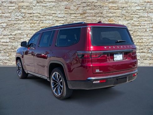 Used 2022 Jeep Wagoneer Series III w/ Premium Group I image 4