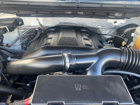 Used 2013 Ford F150 XLT w/ XLT Chrome Pkg image 13