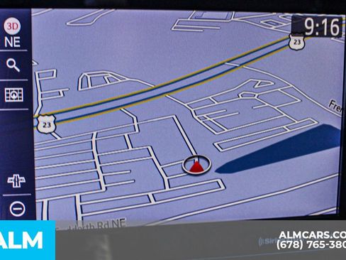 Used 2021 Toyota Highlander XLE image 36