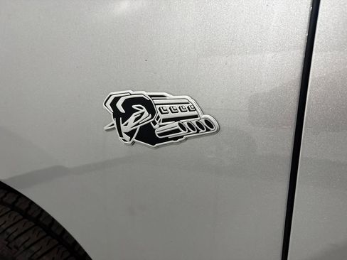 New 2026 RAM 1500 4x4 Crew Cab image 32