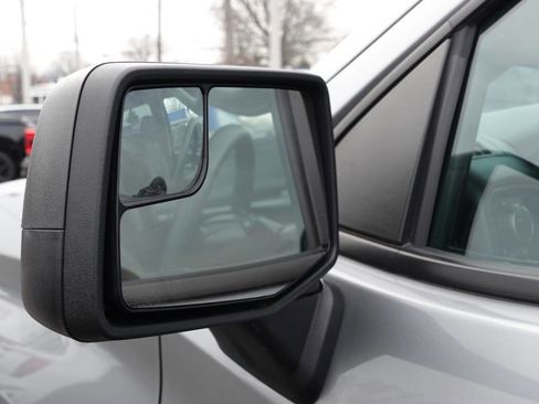 Used 2023 Chevrolet Silverado 1500 Custom image 13