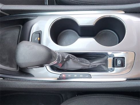 Used 2024 Chevrolet Malibu LT image 20