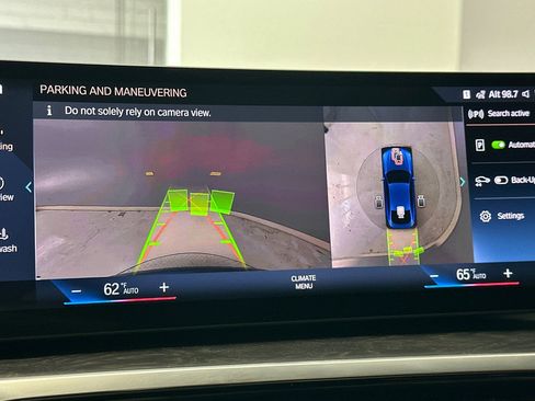 Certified 2022 BMW i4 eDrive40 w/ M Sport Package image 24