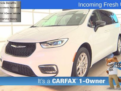 Used 2024 Chrysler Pacifica Touring-L