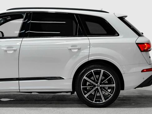 Used 2021 Audi Q7 3.0T Prestige w/ Prestige Package AWD/4WD image 16