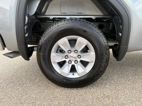 New 2026 GMC Sierra 1500 SLE image 12