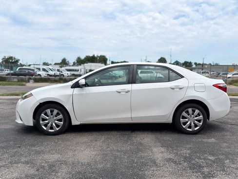 Used 2016 Toyota Corolla LE FWD image 4