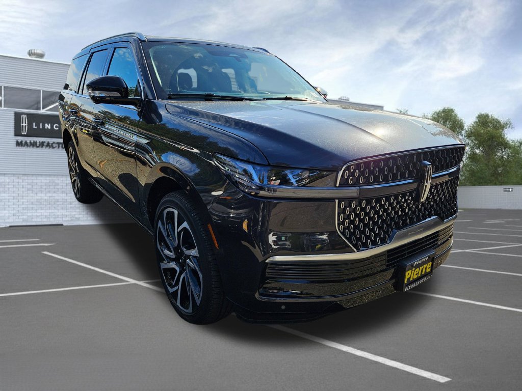 New 2027 Lincoln Navigator Reserve AWD/4WD image 6