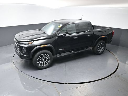 Used 2024 GMC Canyon AT4 w/ Canyon Safety Plus Package AWD/4WD image 18