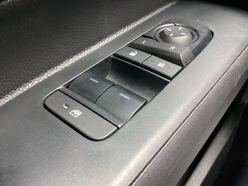 Used 2024 Toyota Tacoma SR image 21