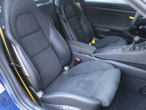 Used 2025 Porsche 718 Cayman GT4 RS image 24