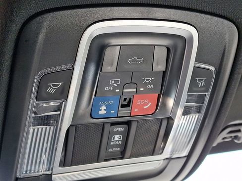 Used 2024 RAM 1500 Laramie image 23